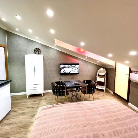 Levent Palace Otel stdyo Istanboel Buitenkant foto